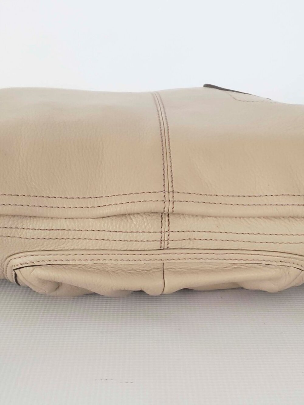 B. Makowsky Beige/Light Tan Pebbled Leather Tote Bag - Picture 3 of 9